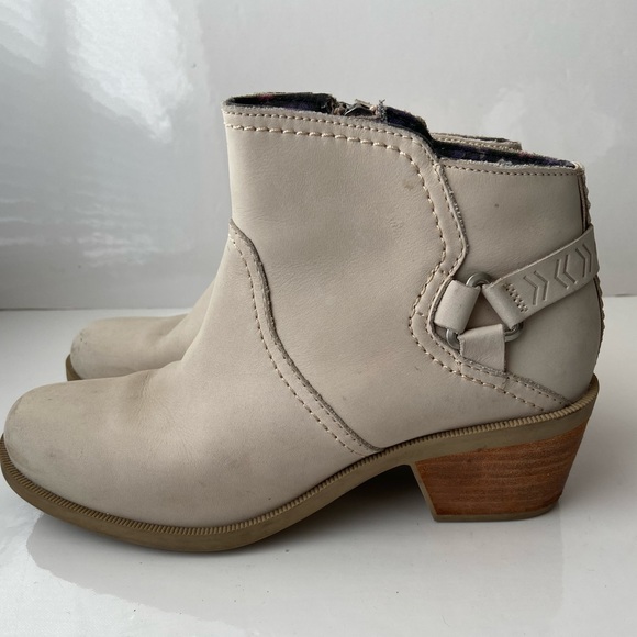 Teva Foxy Nubuck Heeled Ankle Boot in Light Taupe Size 7.5 - Picture 5 of 10